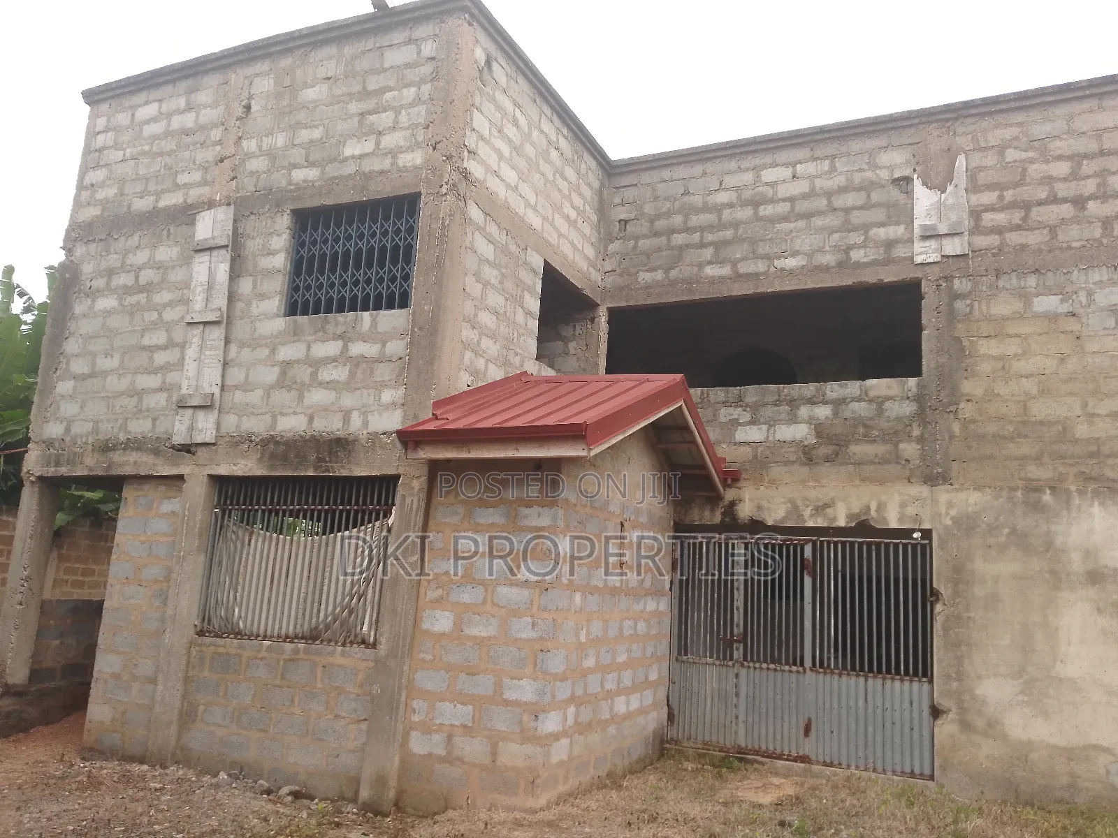 12bdrm Apartment in Dki Properties, Oyibi for sale