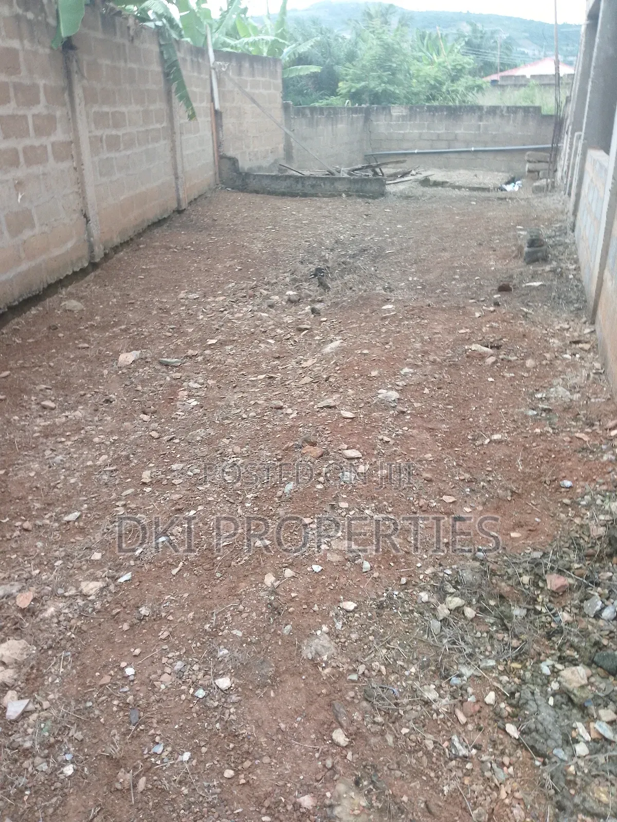 12bdrm Apartment in Dki Properties, Oyibi for sale