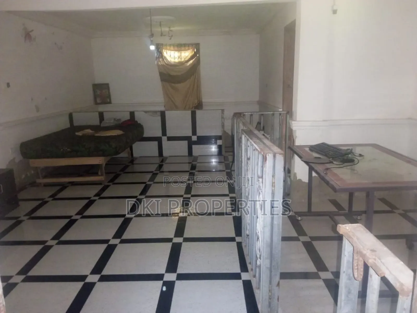 12bdrm Apartment in Dki Properties, Oyibi for sale