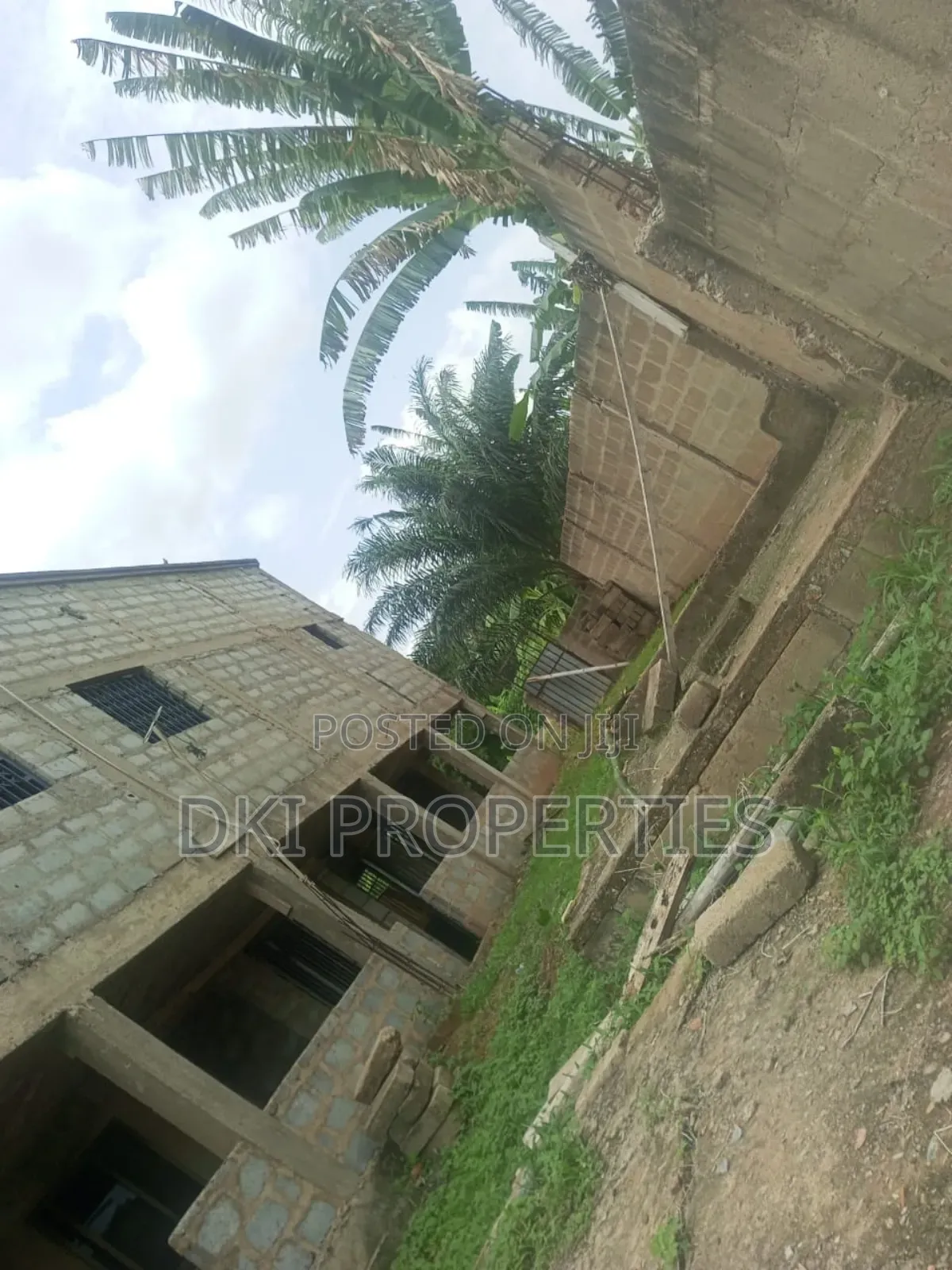 12bdrm Apartment in Dki Properties, Oyibi for sale