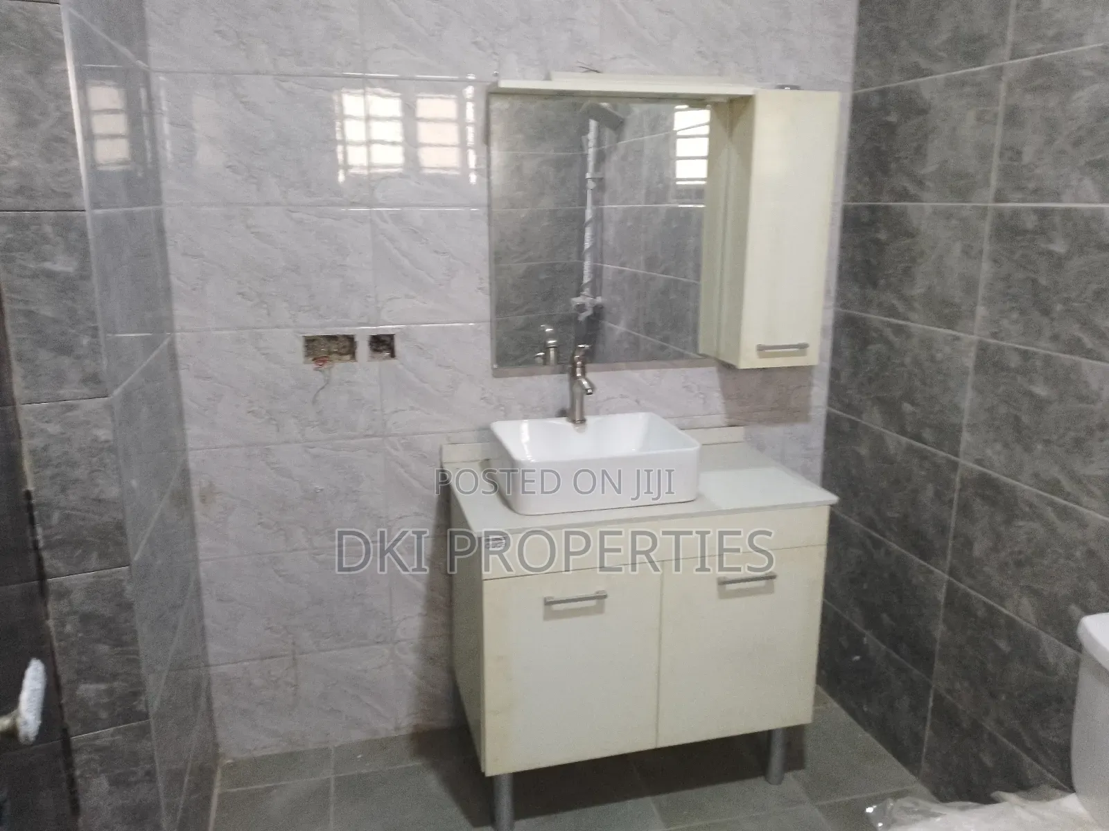 4bdrm House in Dki Properties, East Legon for sale