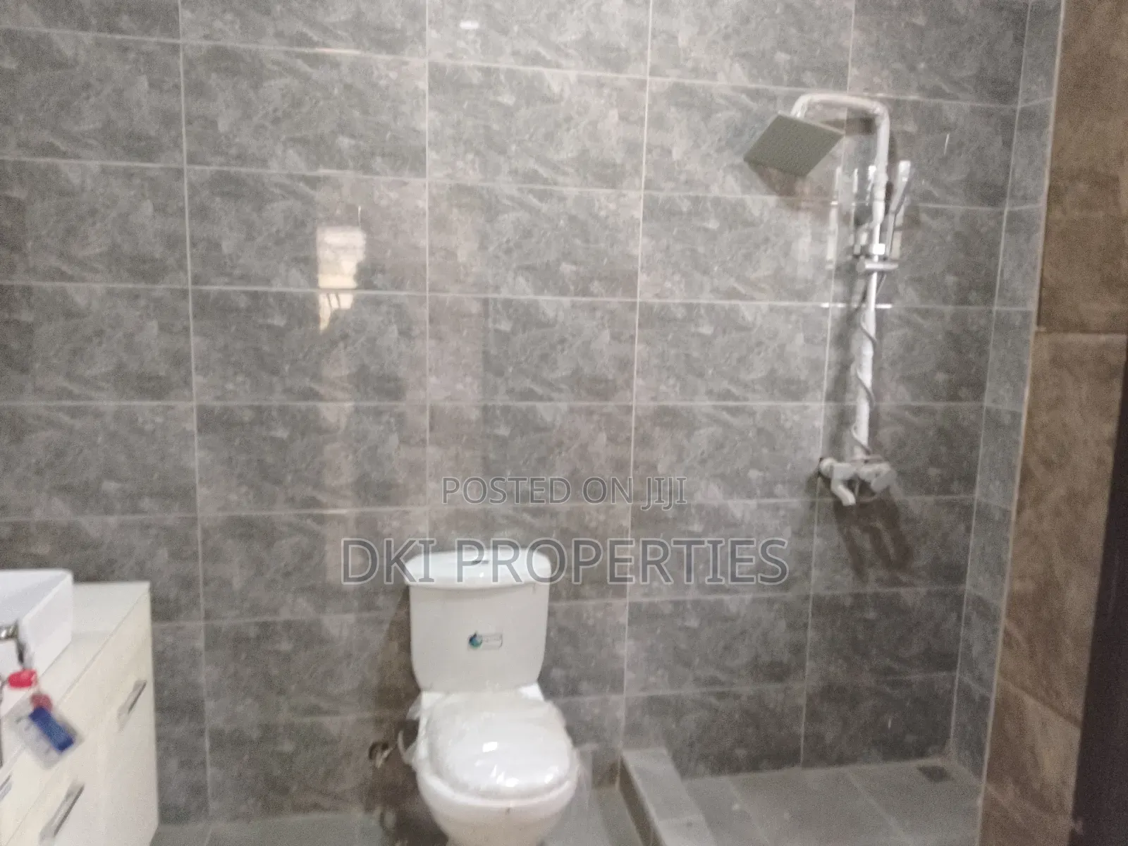 4bdrm House in Dki Properties, East Legon for sale