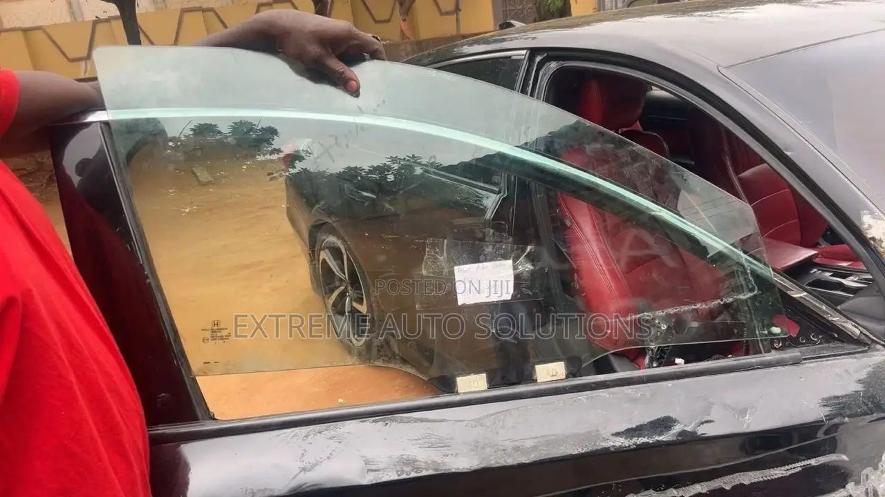 Honda Accord 2018 Front Door Glass