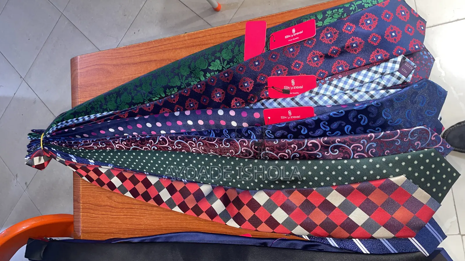 Colorful Men Tie With Square Pocket for Ur Suit.