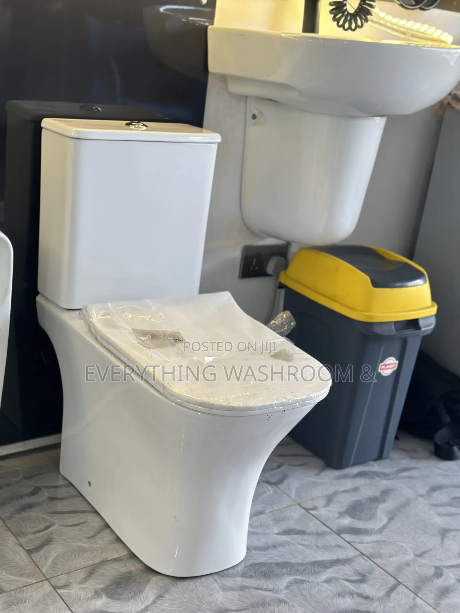 Master Water Closet_slim Tank Water Closet_efficient