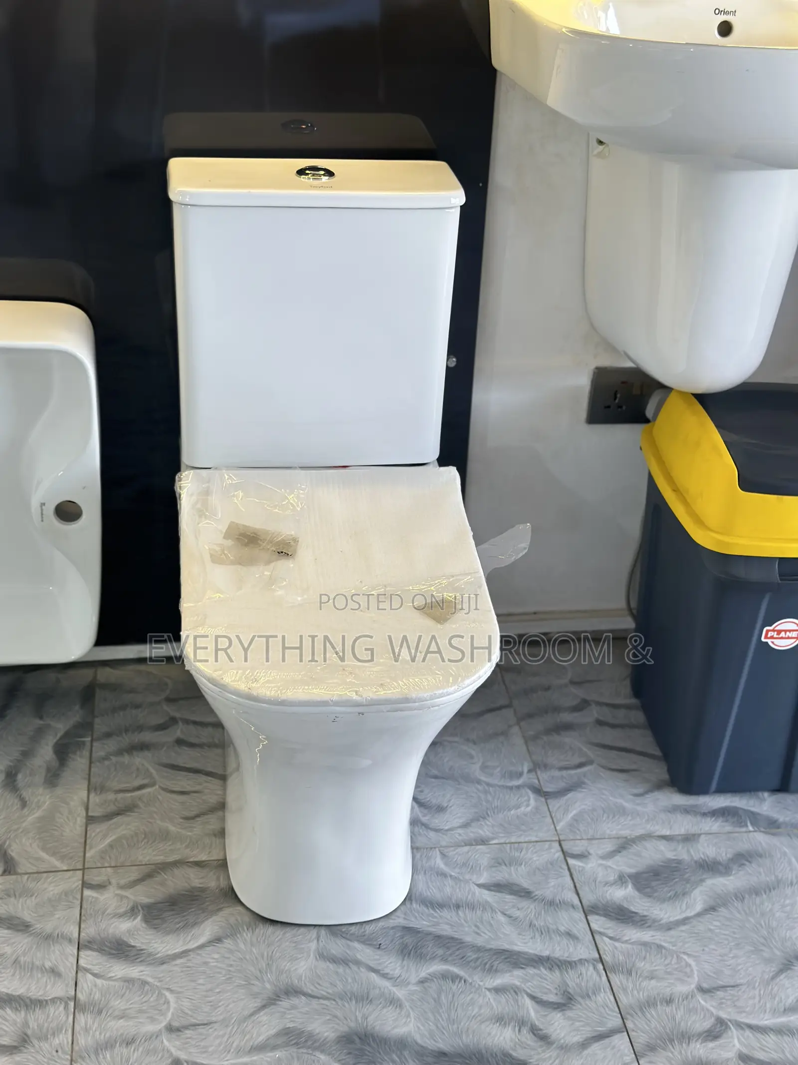 Master Water Closet_slim Tank Water Closet_efficient
