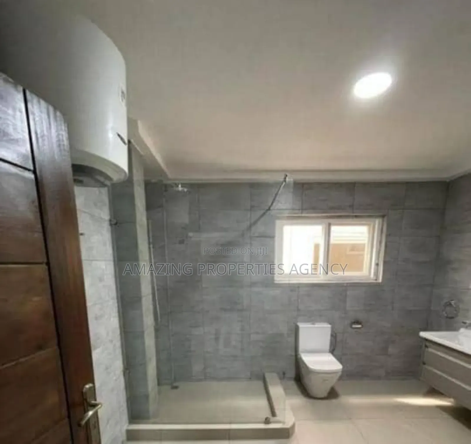 4bdrm House in Amazing Properties, Aburi for sale