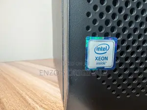 Desktop Computer HP Z2 G4 Tower 16GB Intel Xeon SSD 512GB