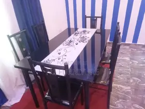 Dinning Table With 6 Chairs