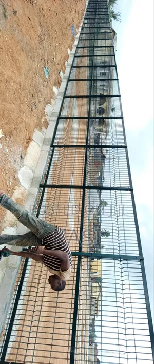 Panel Mesh 3level Welded Fence