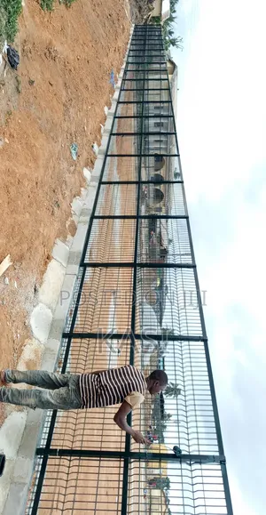 Panel Mesh 3level Welded Fence
