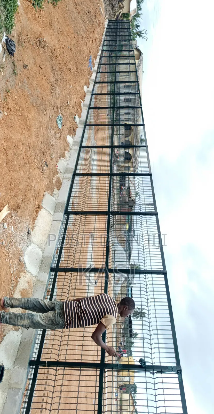 Panel Mesh 3level Welded Fence