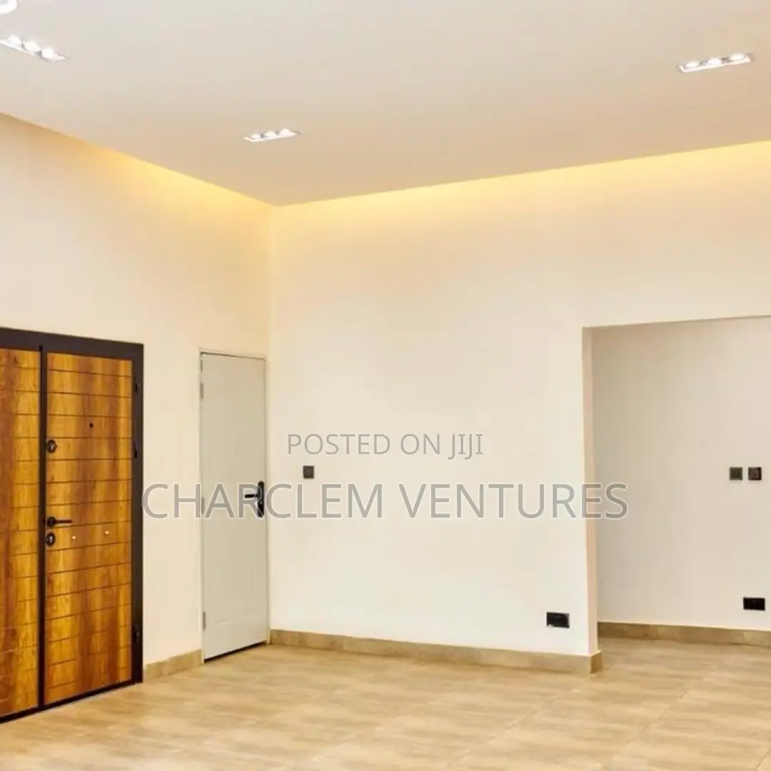 3bdrm House in Charclem Ventures, Accra Metropolitan for sale