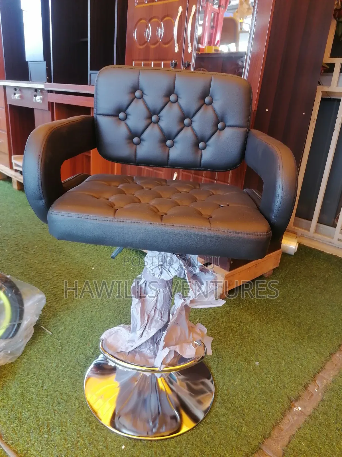 Saloon Chair