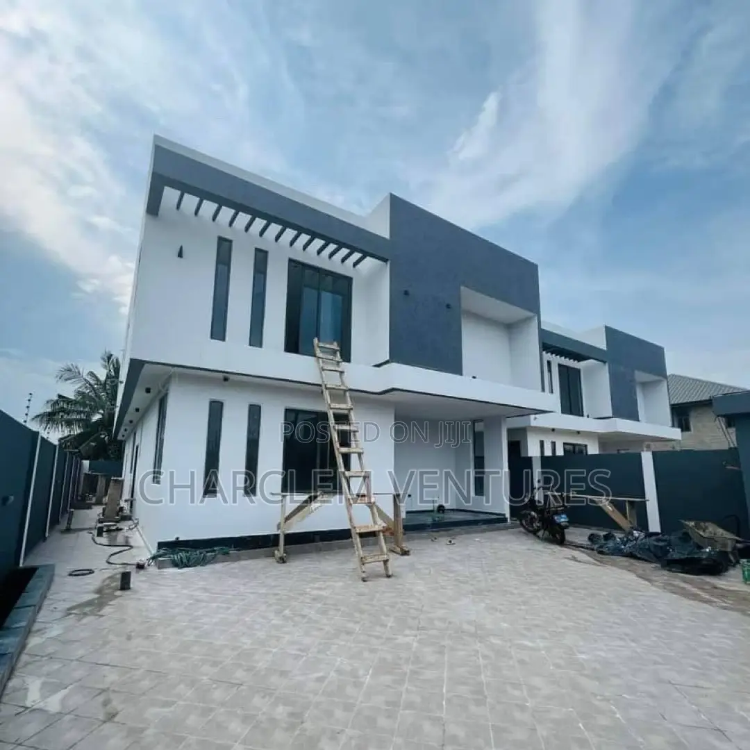 4bdrm House in Charclem Ventures, Oyarifa for sale