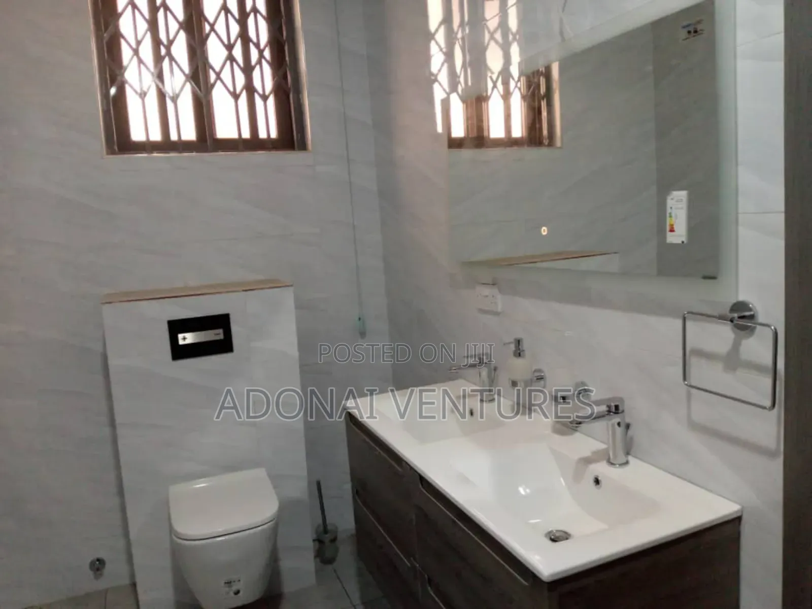 Furnished 7bdrm House in Ahodwo, Kumasi Metropolitan for sale