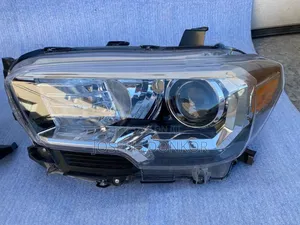 Tacoma Headlight 2016,2017,2018,2019,2020,2021