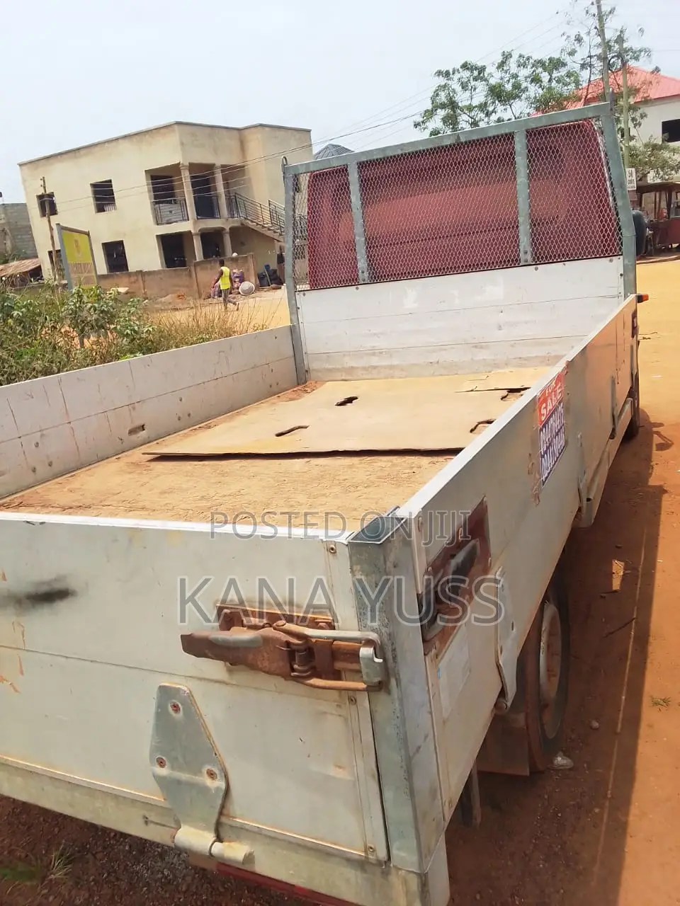 Mercedes Trailer