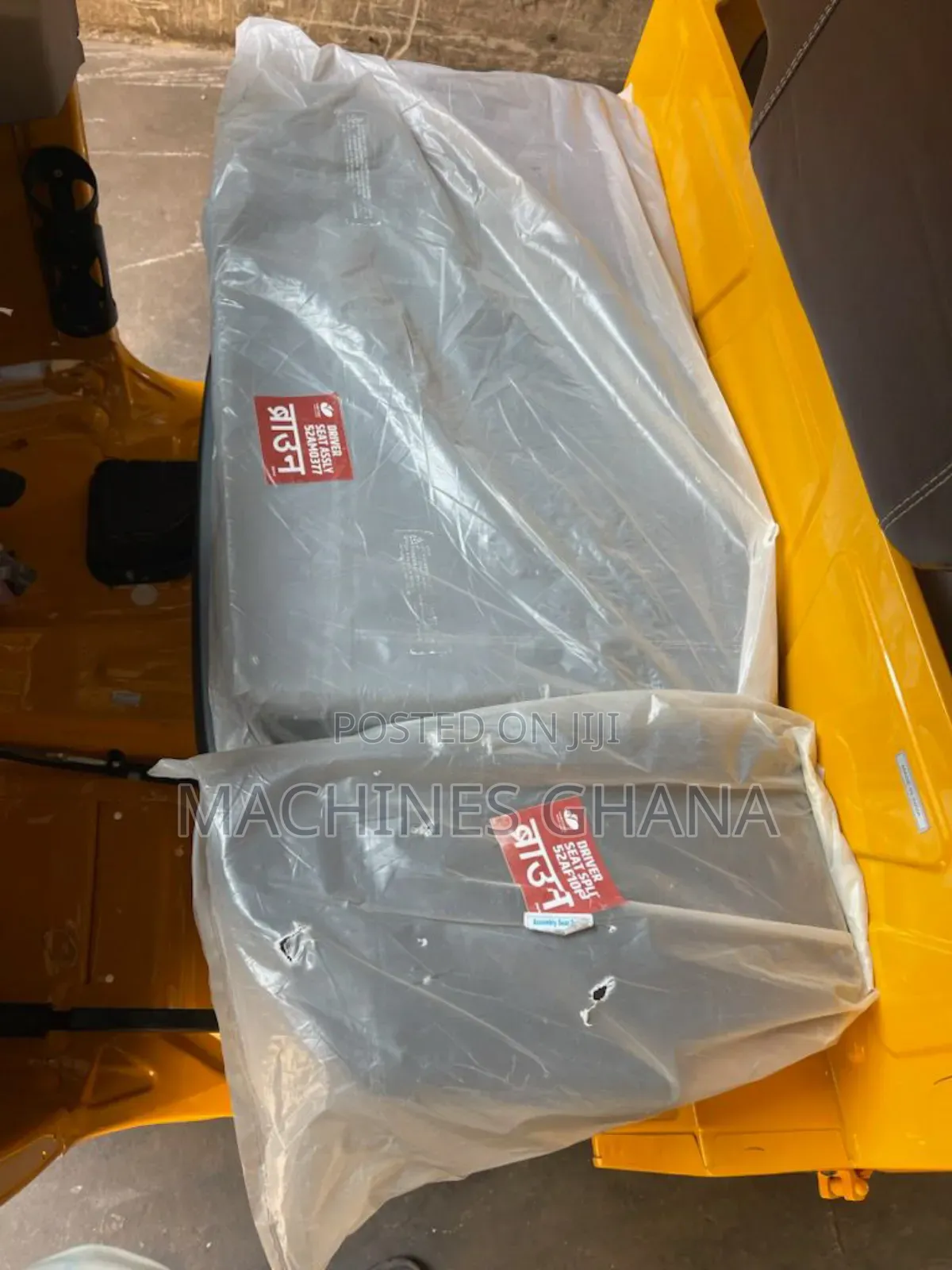 New Bajaj RE 2022 Yellow