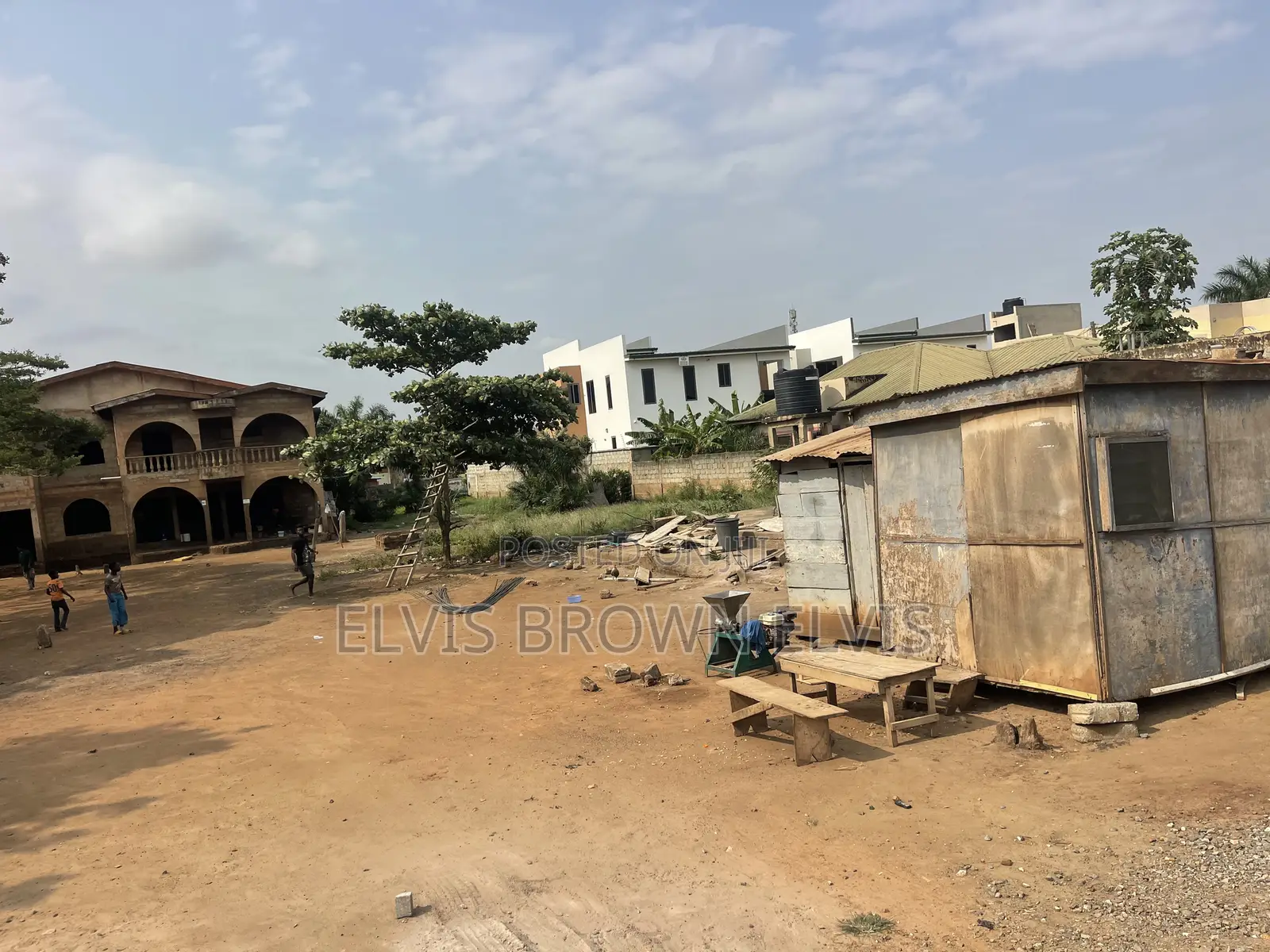 5bdrm Duplex in Living Large, Ashaley Botwe for sale