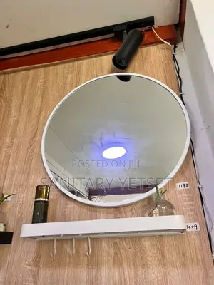 Round Simple Mirror