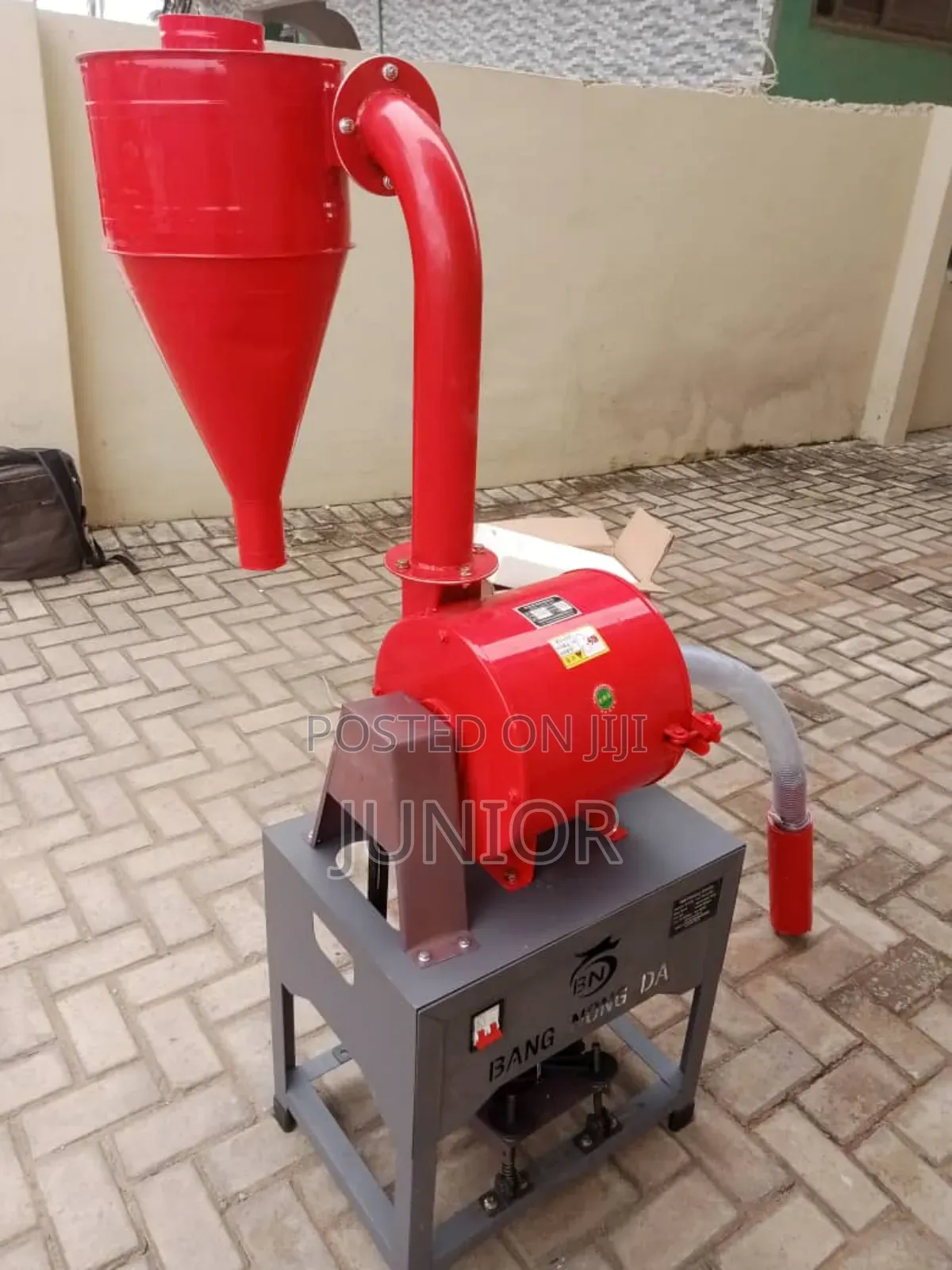 Self Fetching Feed Grinder (Various Capacities)