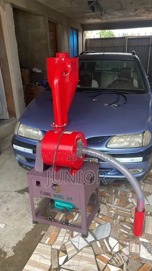 Self Fetching Feed Grinder (Various Capacities)