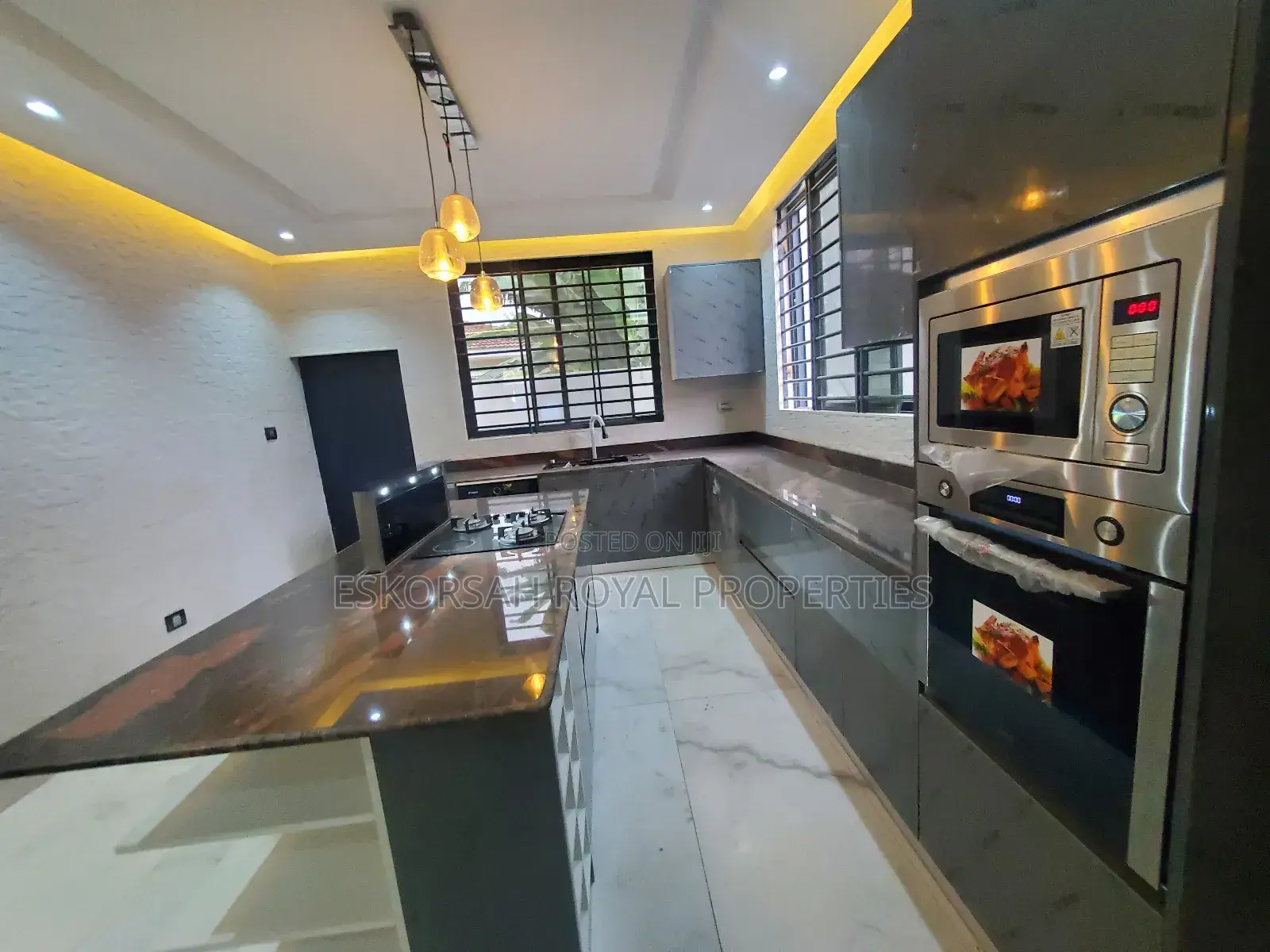 4bdrm House in East Legon Trasacco, Adjiriganor for sale