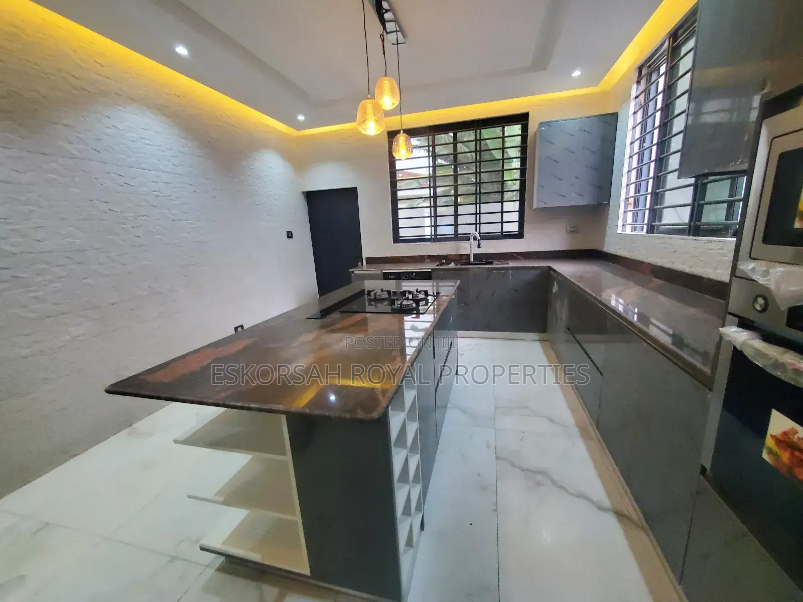 4bdrm House in East Legon Trasacco, Adjiriganor for sale
