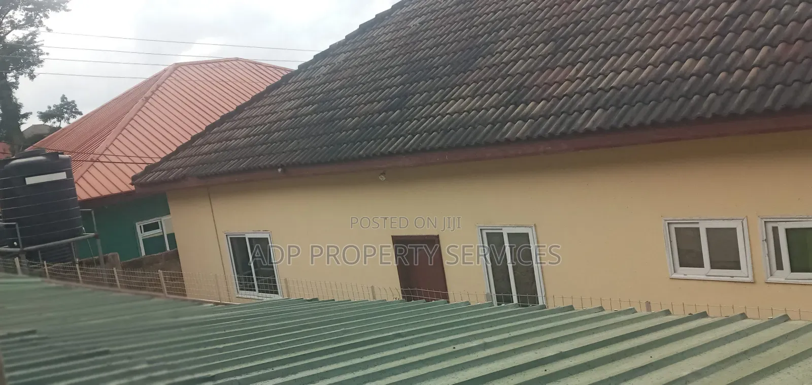 3bdrm Mansion in Koans Estate Pampaso, Accra Metropolitan for sale