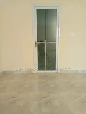 Paladin Glass Door Single