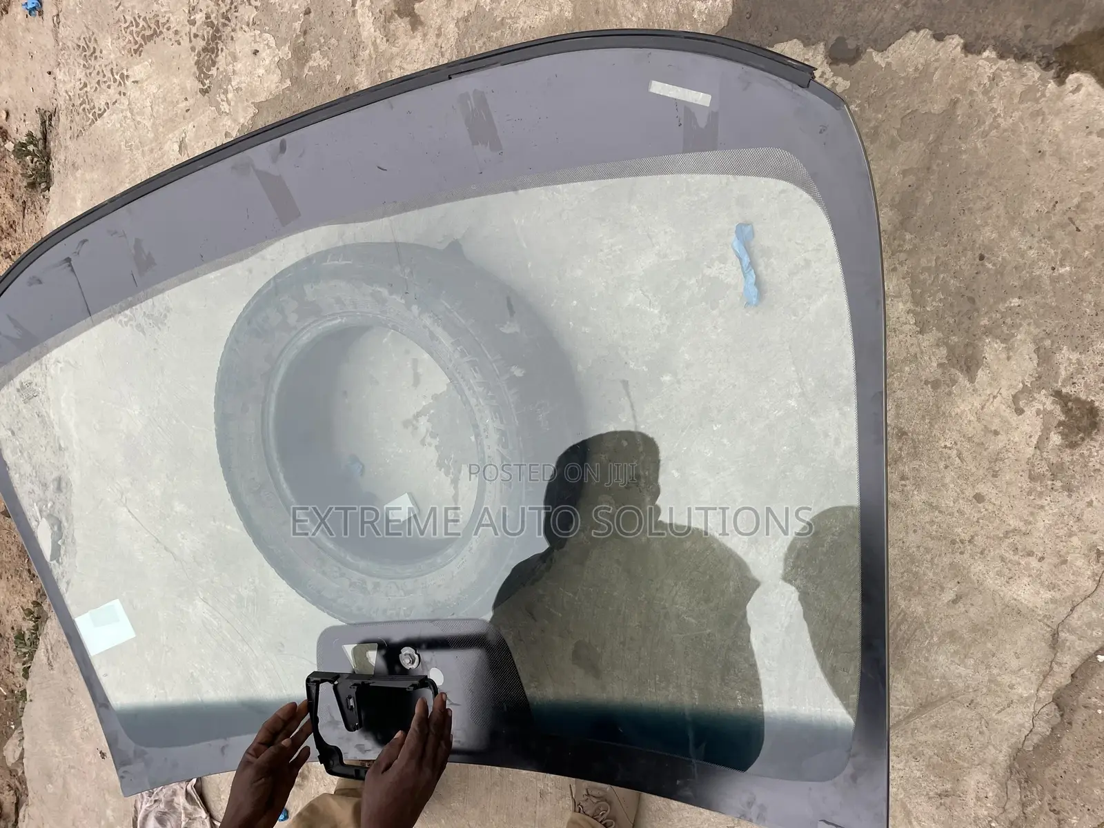 Lexus LX570 Front Windshield