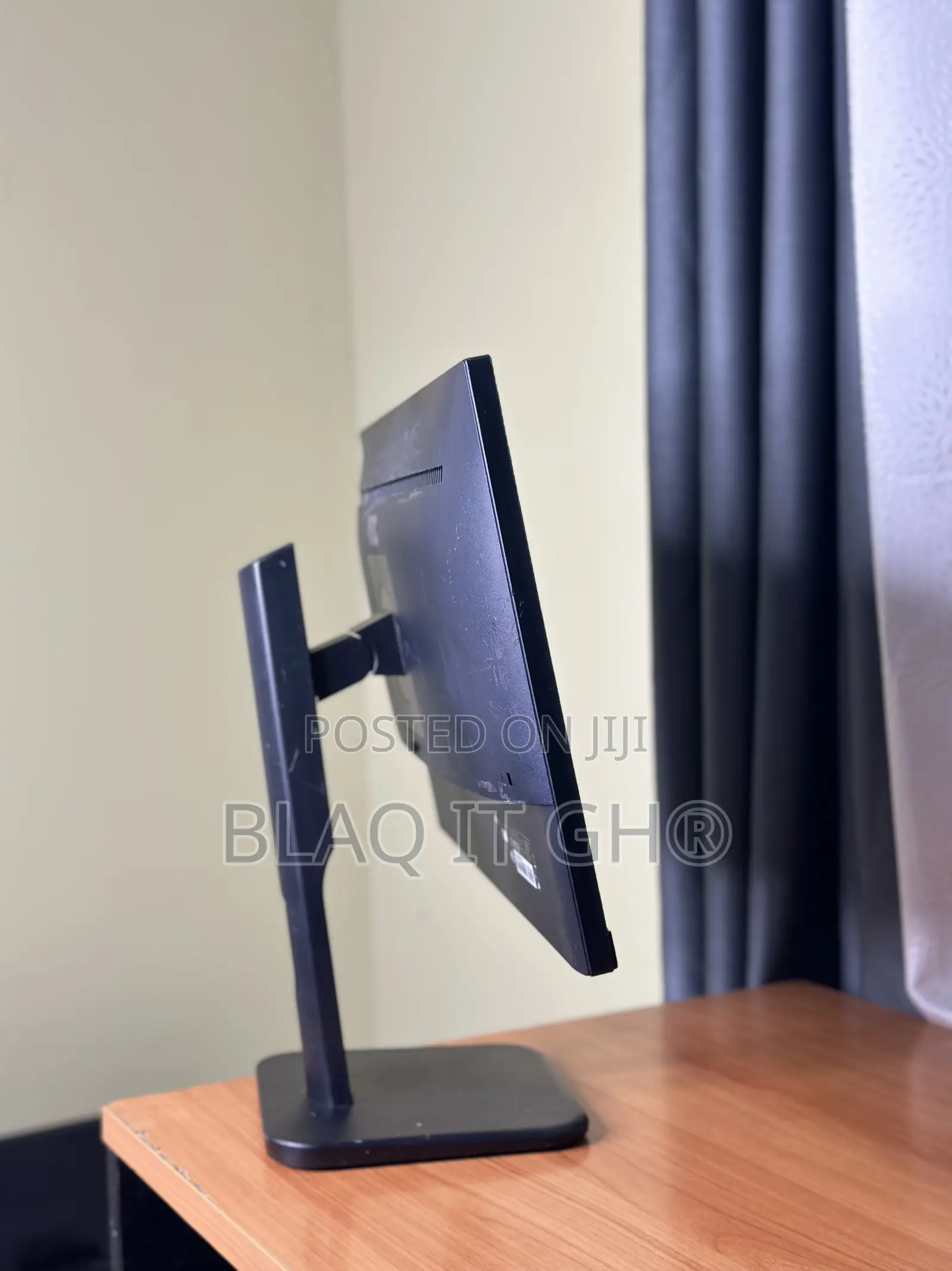 24 Inches AOC Edgeless Monitor