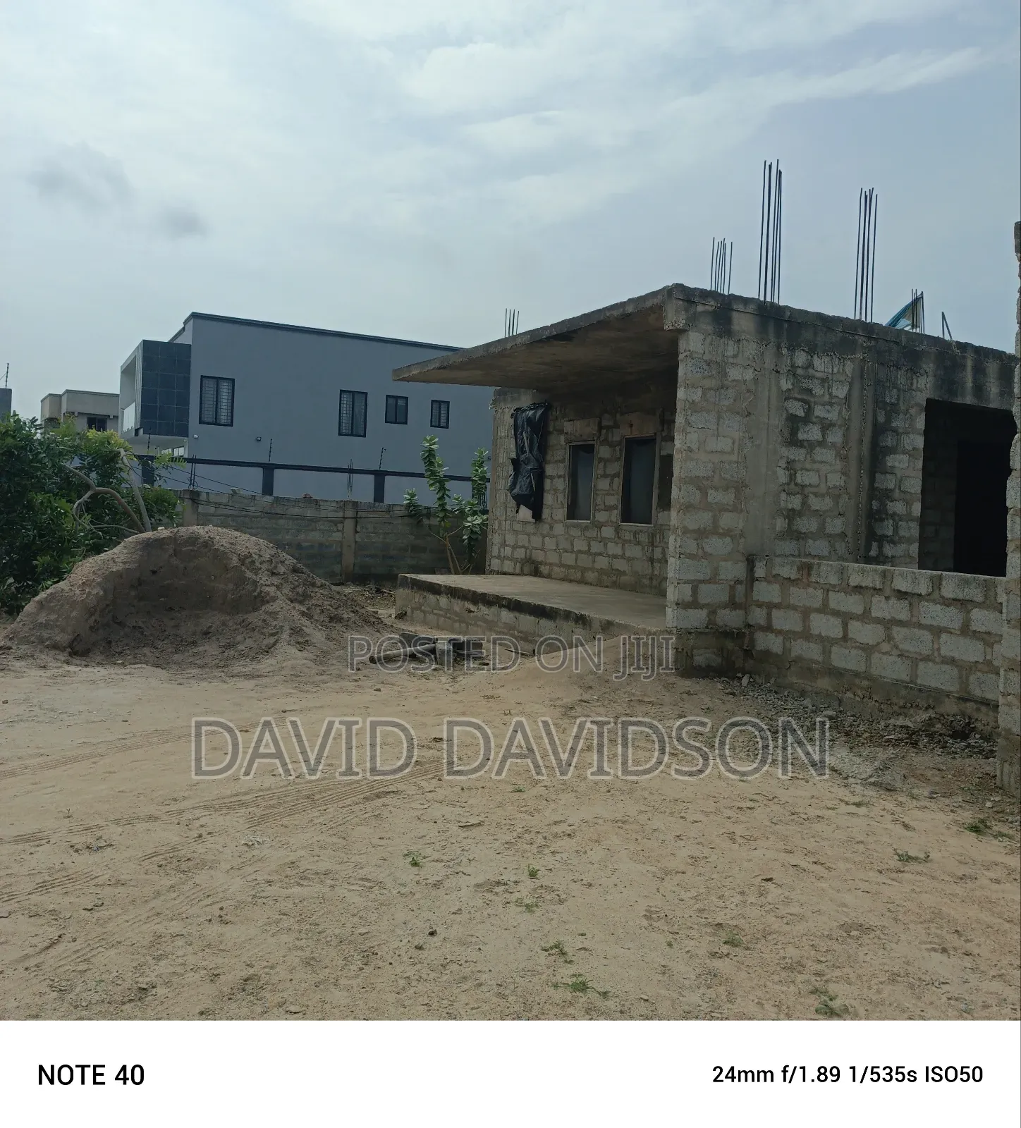 5bdrm House in A 5 Bedroom House, Tema Metropolitan for sale