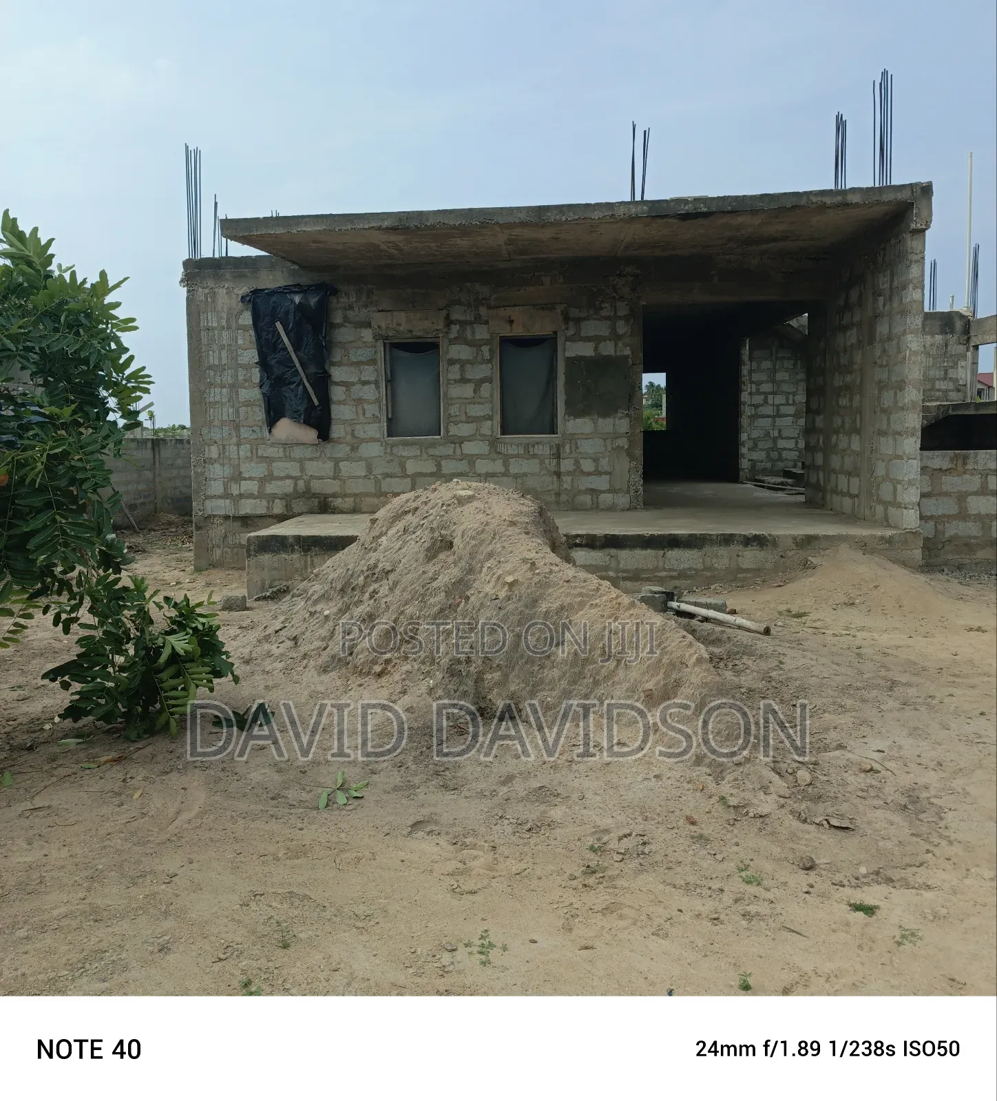 5bdrm House in A 5 Bedroom House, Tema Metropolitan for sale