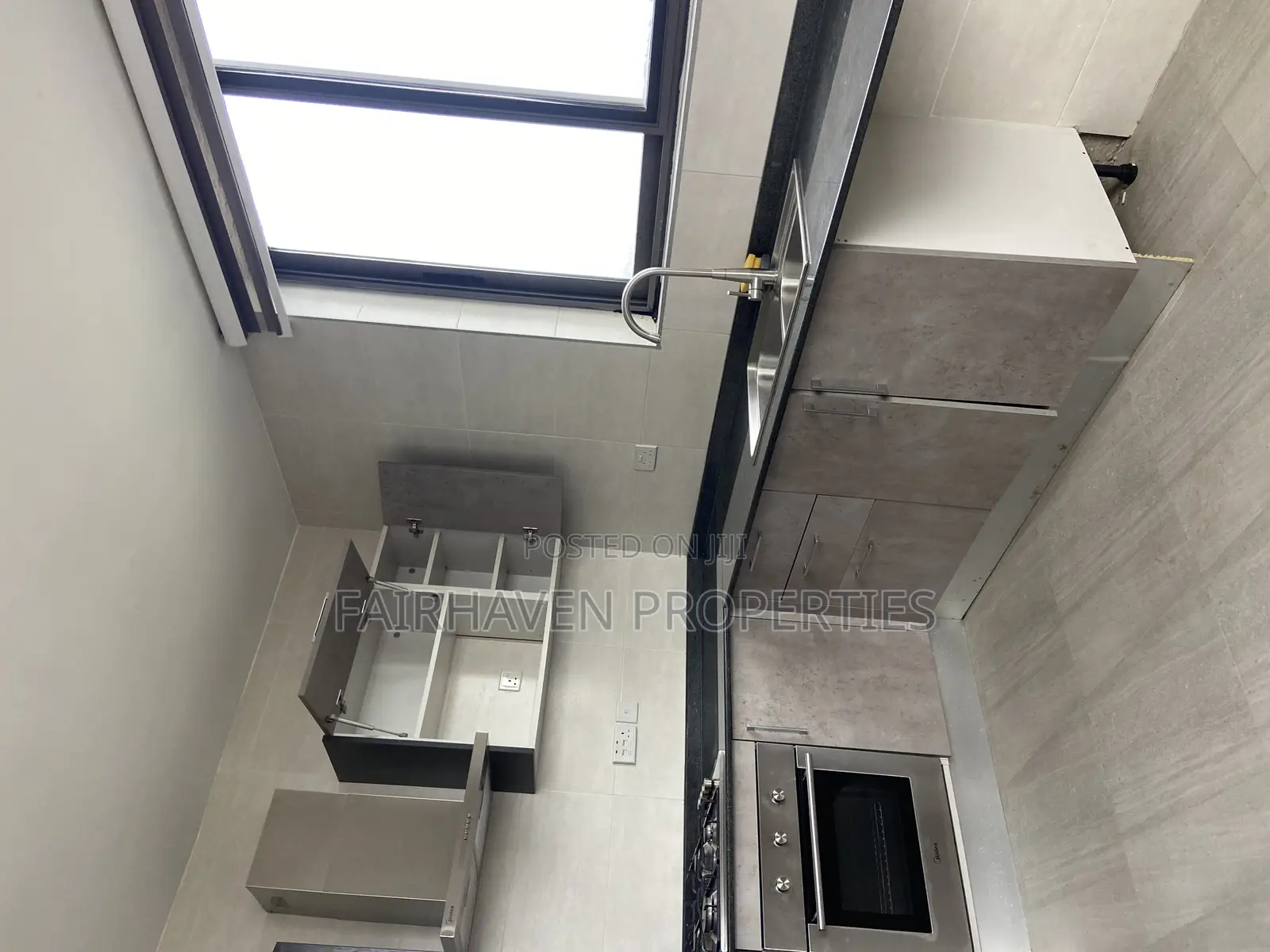 2bdrm Apartment in Tseaddo, Airport Residential Area for rent