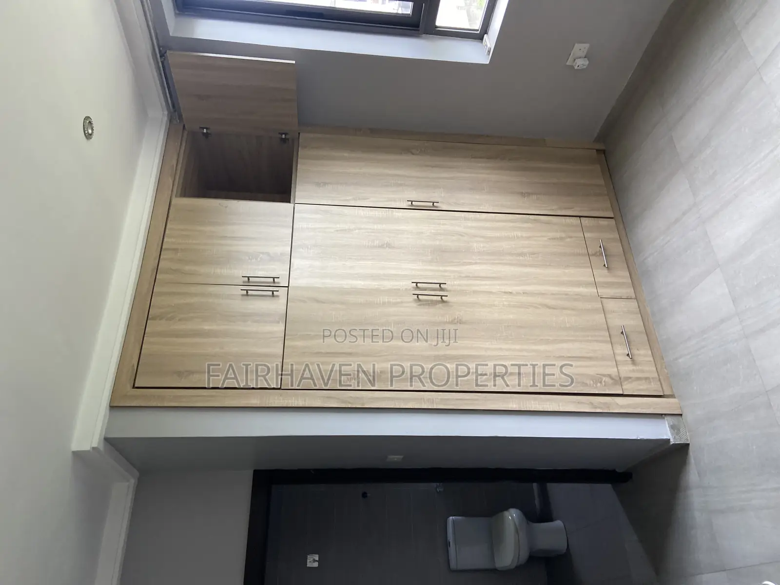 2bdrm Apartment in Tseaddo, Airport Residential Area for rent