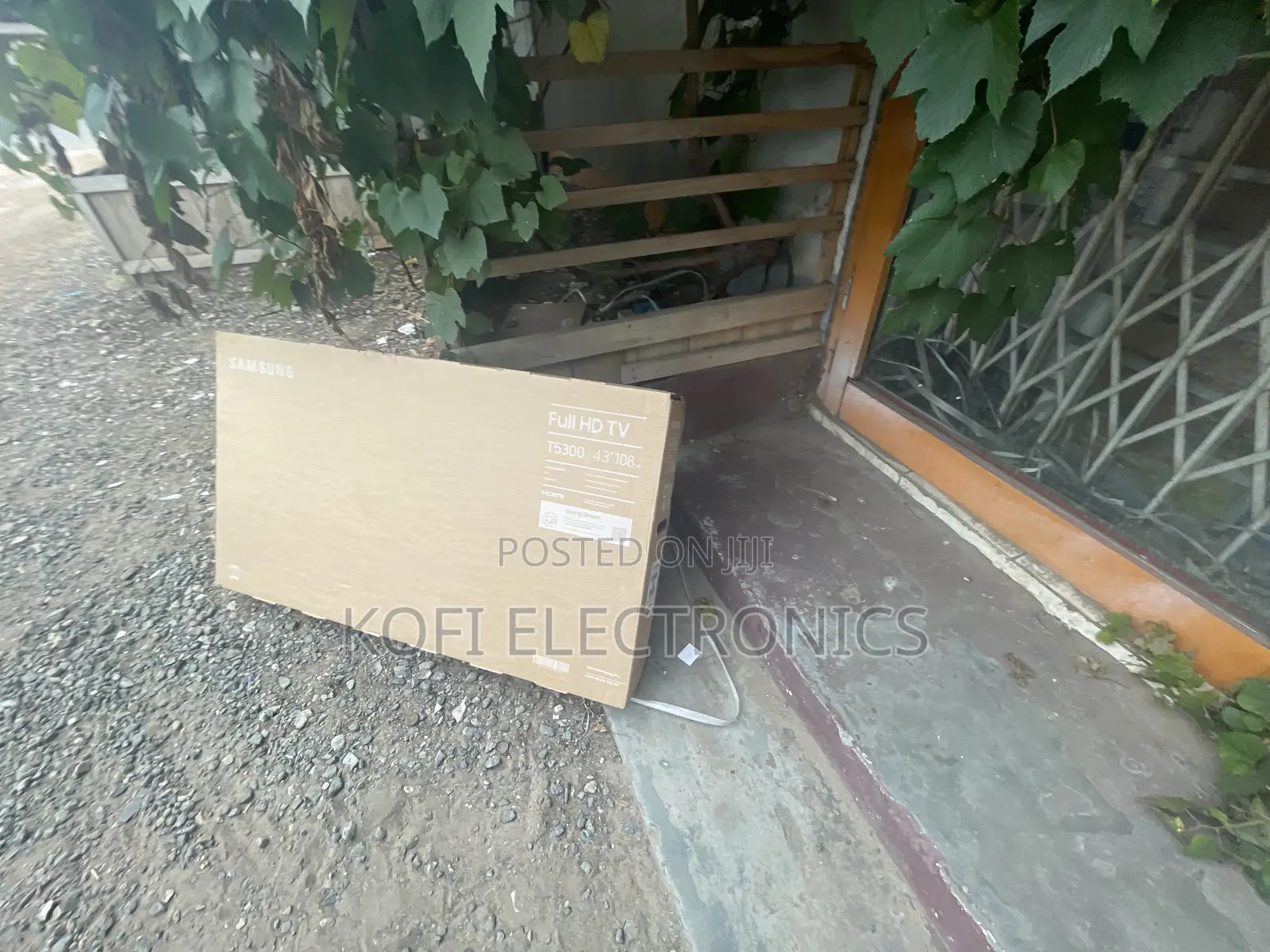 Smart/Regular Samsung 43′′ T5300 Fullhd Digital Satellite TV