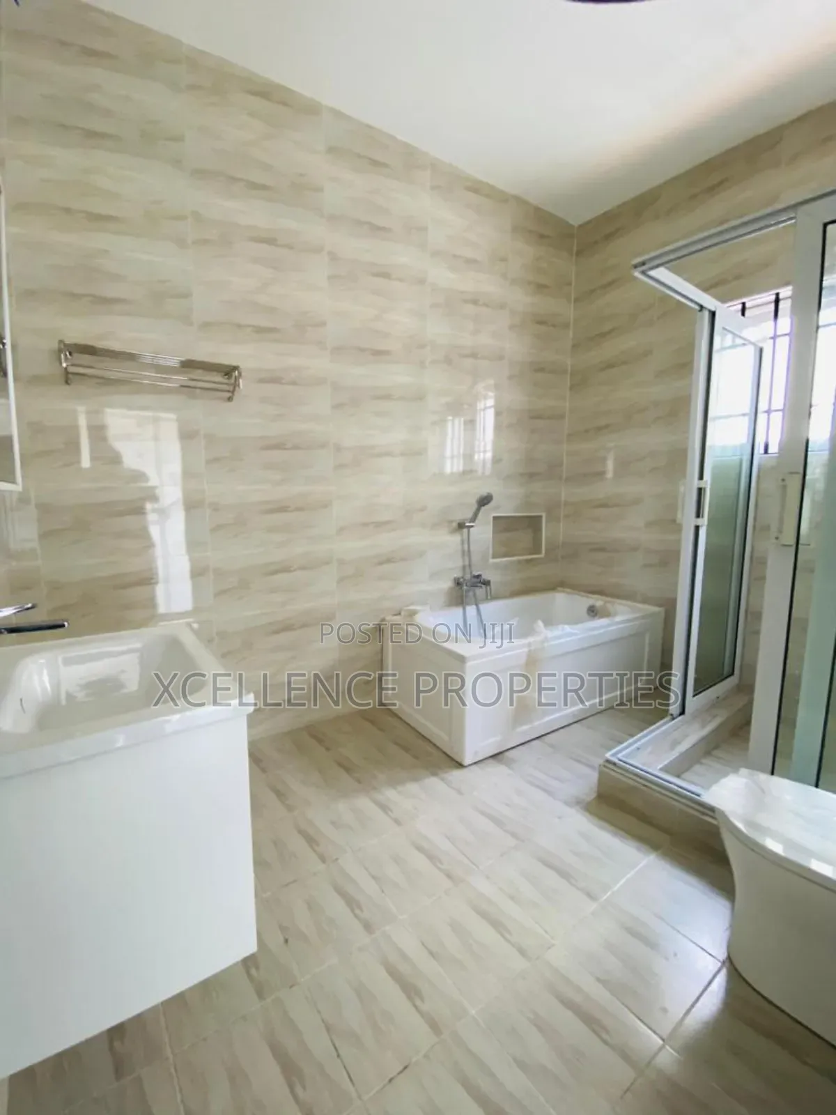 4bdrm Duplex in Xcellence Properties, Adjiriganor for rent