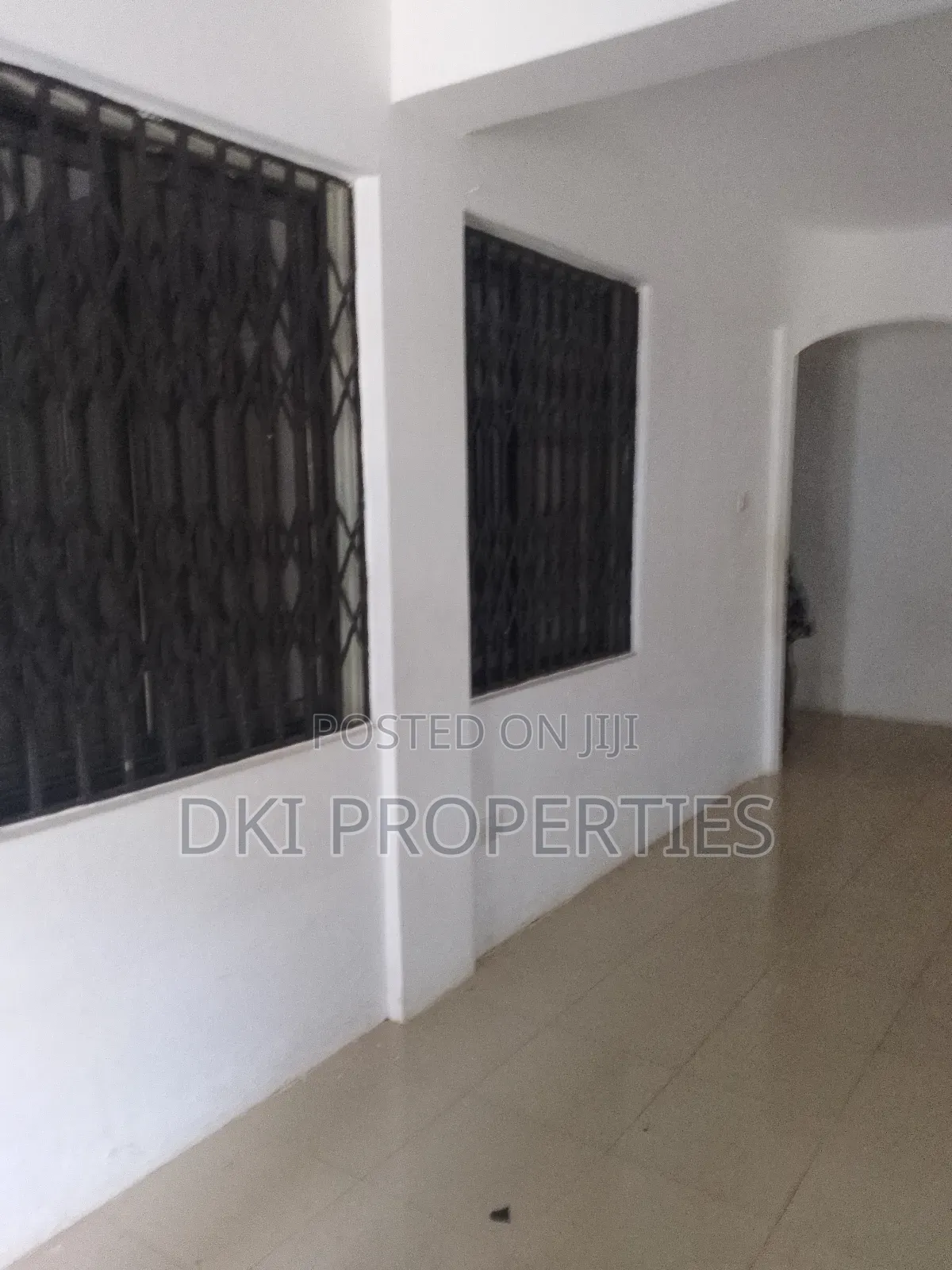 6bdrm House in Dki Properties, Valley View Area for sale