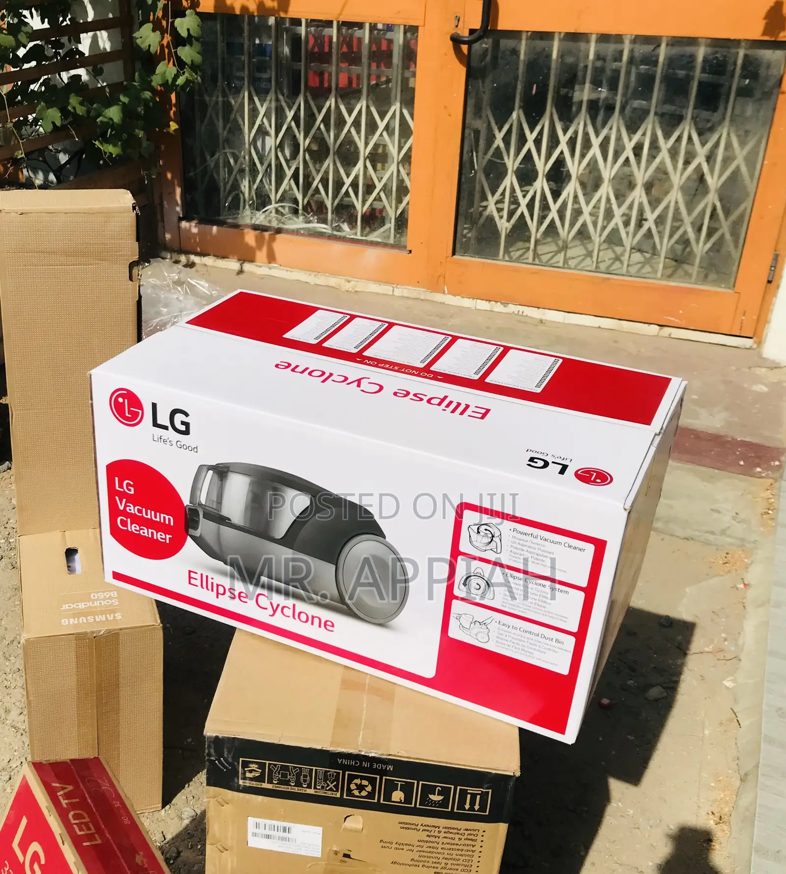Quality LG VC5420NNTR 1.3L 2000W Bagless Vacumm Cleaner