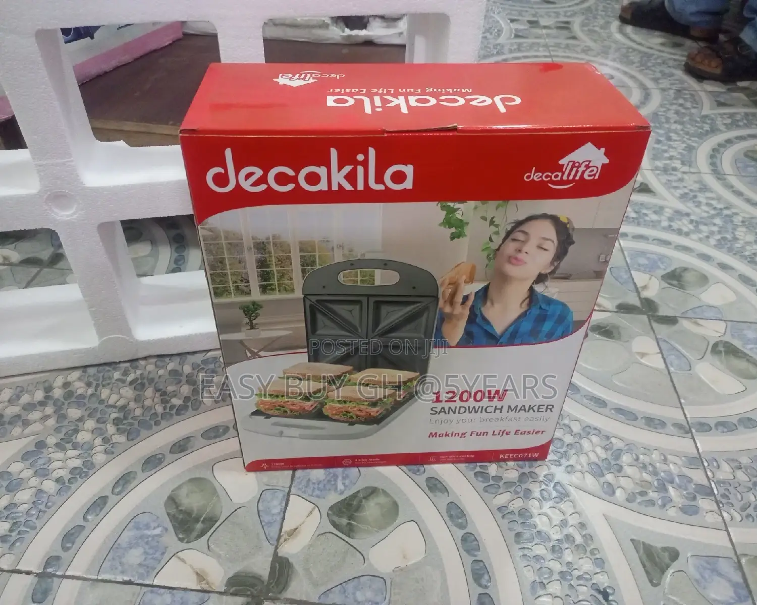 Decakila Sandwich Maker Enjoy Your Breakfast Easily.