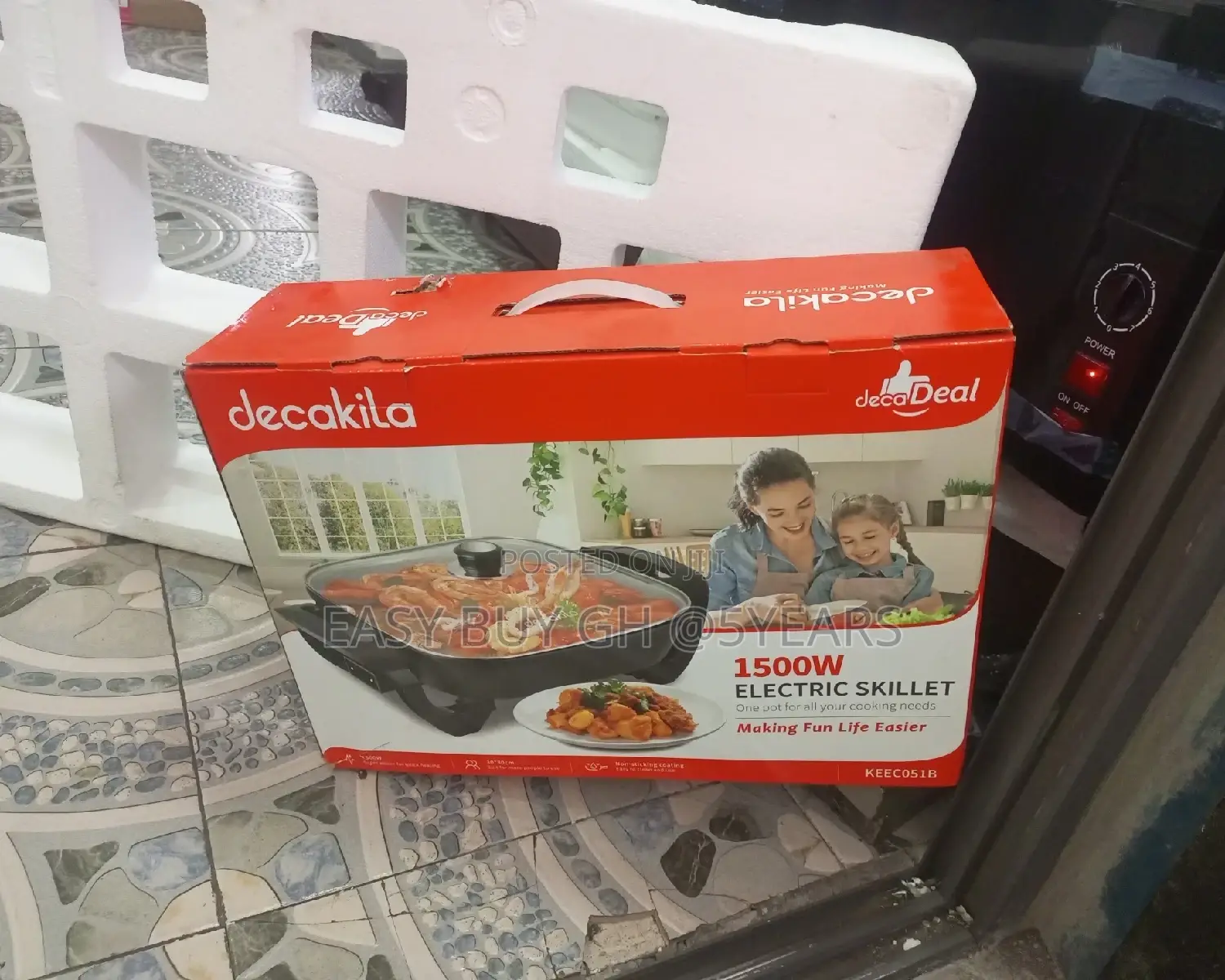Super Fast Cooking Decakila Electric Skillet.