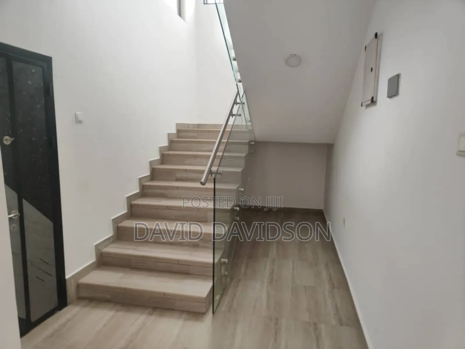 4bdrm Mansion in 4 Bedroom Self, Tema Metropolitan for rent