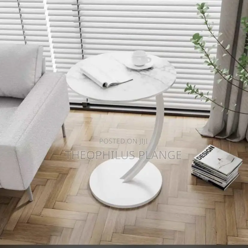 Curved Mable Side Table, Coffee / Bedside Table
