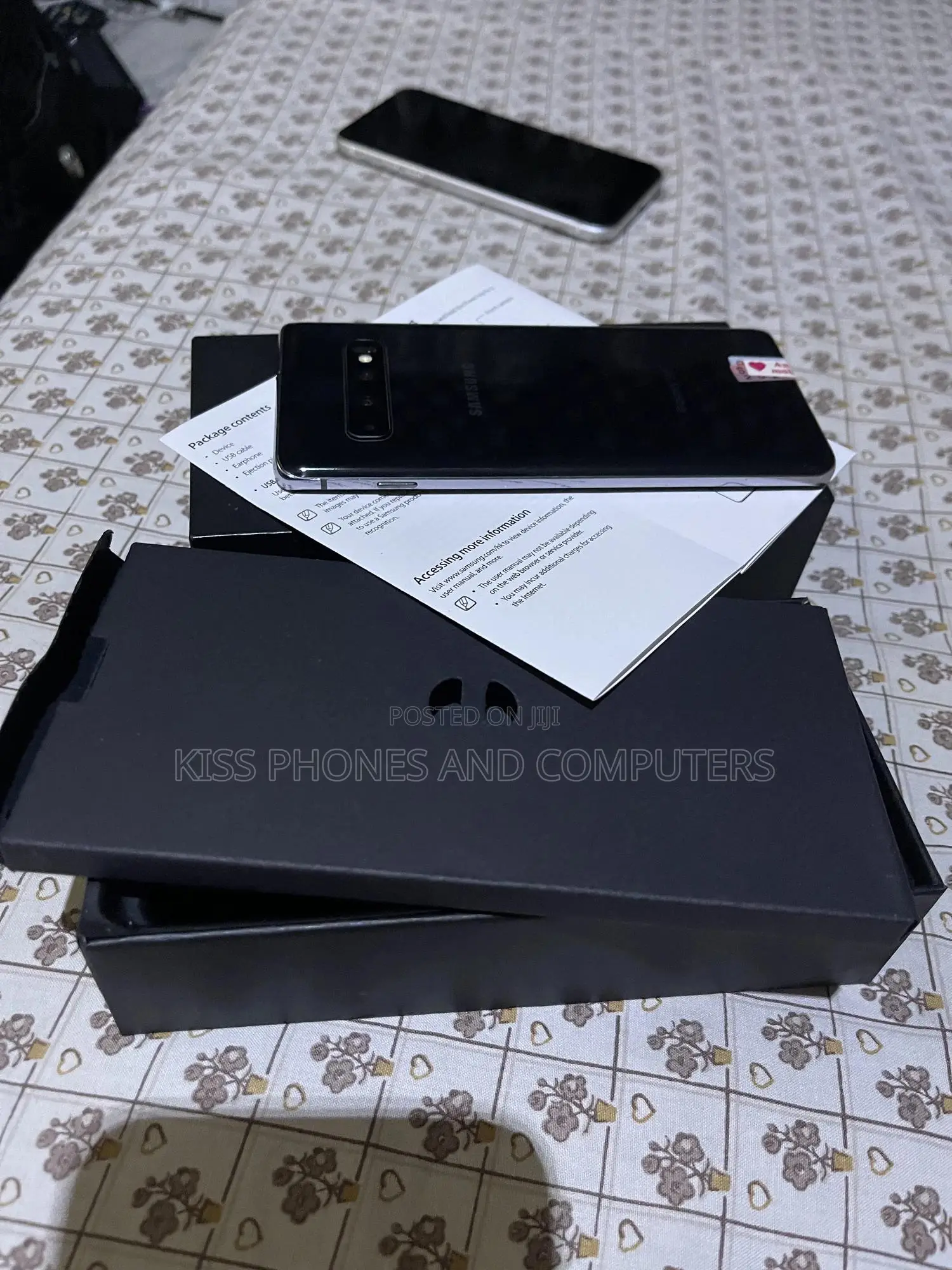 New Samsung Galaxy S10 128 GB Black