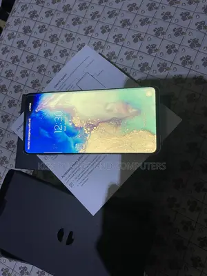 New Samsung Galaxy S10 128 GB Black