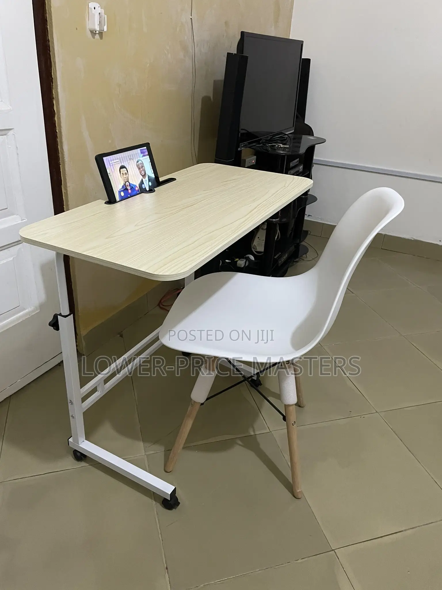 Adjustable 80x60cm Learning/Laptop Table