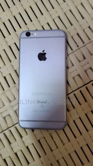 Apple iPhone 6s 16 GB Silver