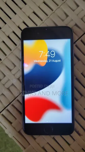 Apple iPhone 6s 16 GB Silver